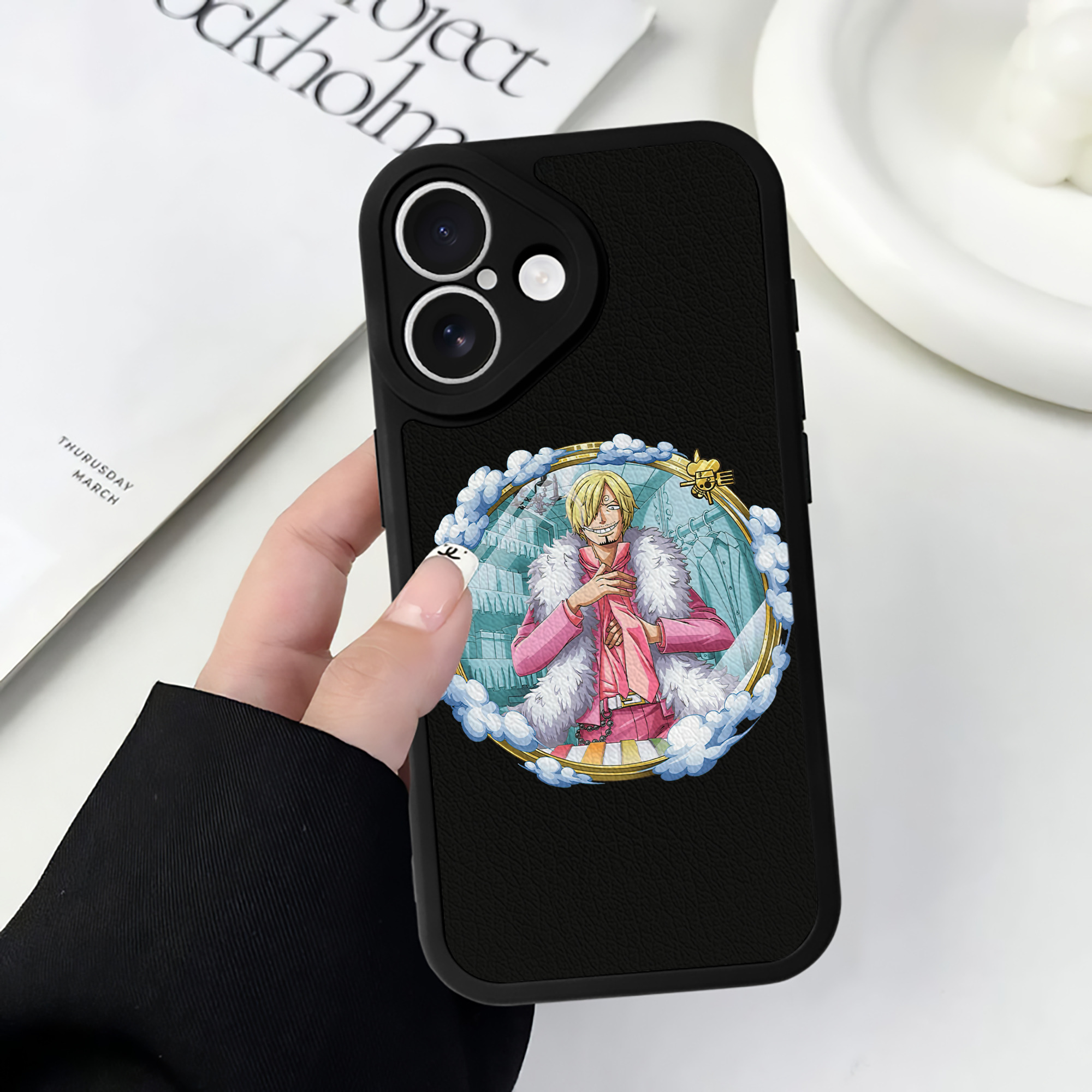 （画像用） ワンピース サンジ ONE PIECE Sanji 【iPhone 16シリーズ対応】シリコンスマホケース（レザー調） 材質：シリコン